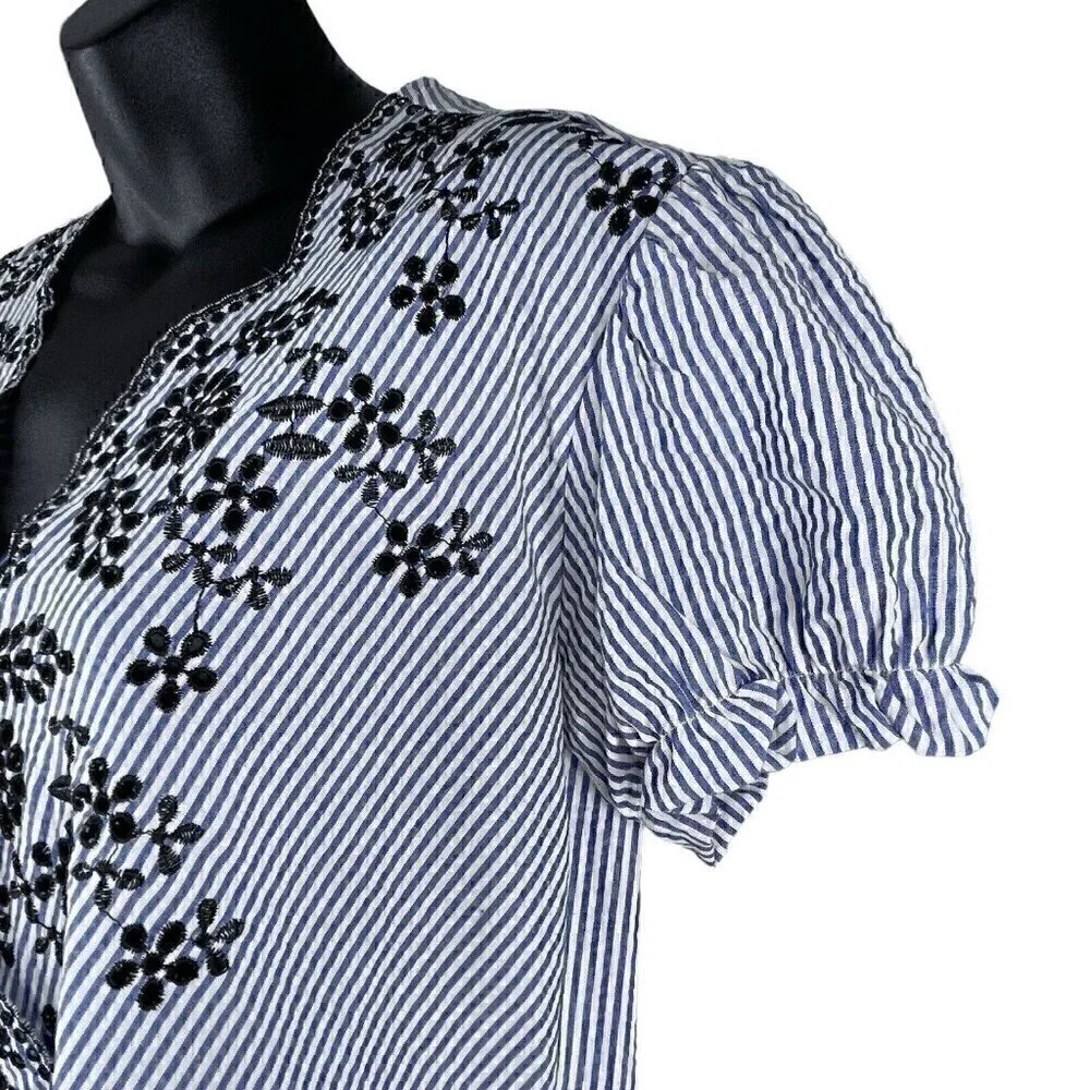 Zara Basic Seersucker Short Sleeve Floral Embroidered Wrap Front  Women’s XS